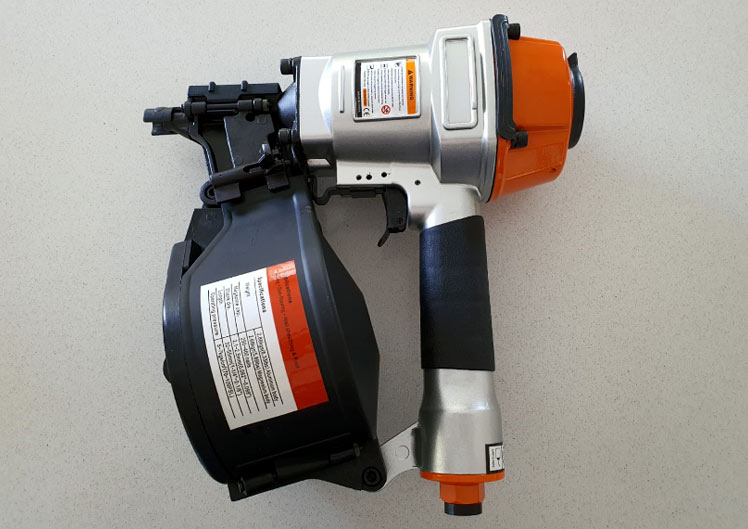 Clavadora Neumática CN-55